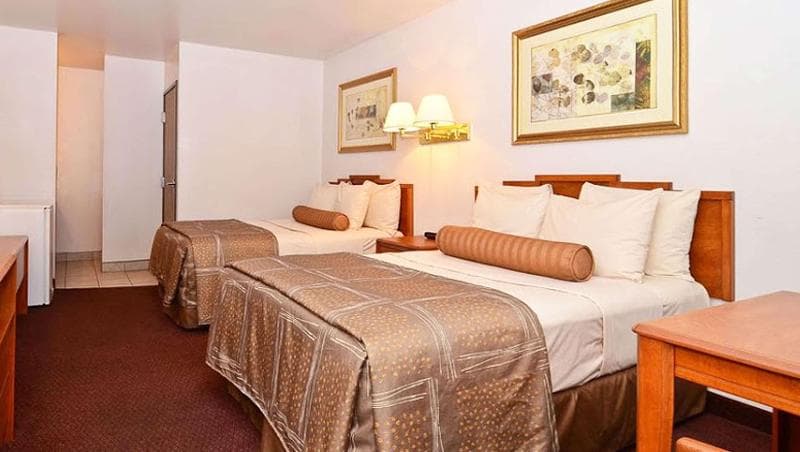 Magnuson Hotel - Manitou Springs 2