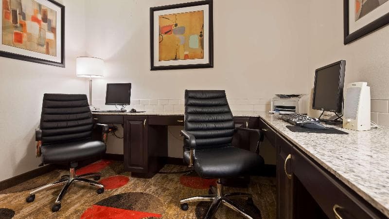 Best Western Plus Eagleridge Inn & Suites photo 1