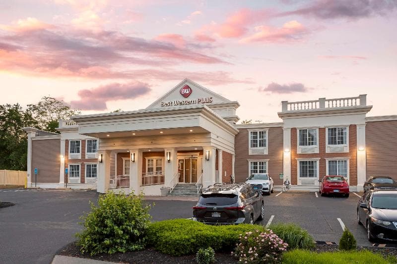Best Western Plus Fairfield Hotel 2