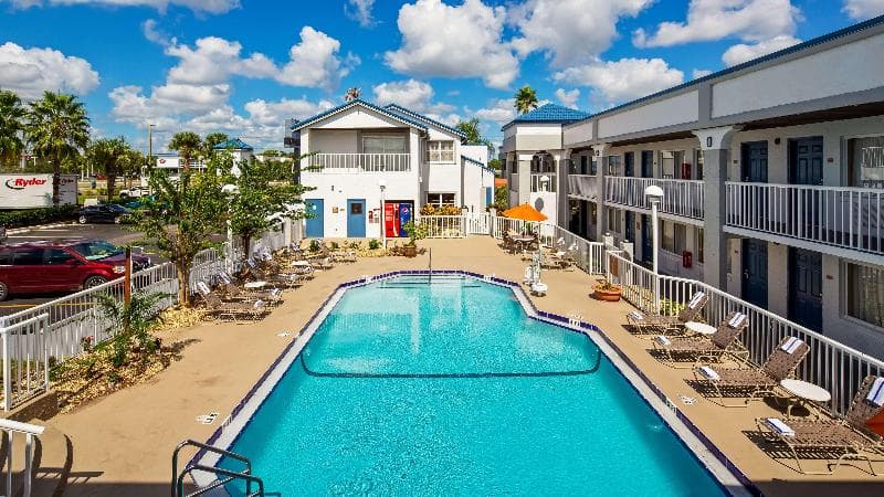 Baymont by Wyndham Orlando East 3