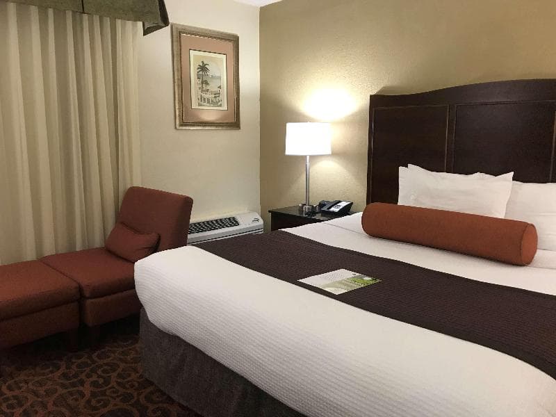 Best Western Plus North Miami/Bal Harbour 5