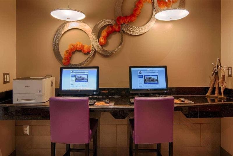 Days Inn & Suites by Wyndham Bonita Springs North Naples photo 1