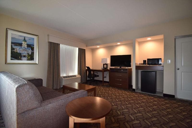 Best Western Athens 3