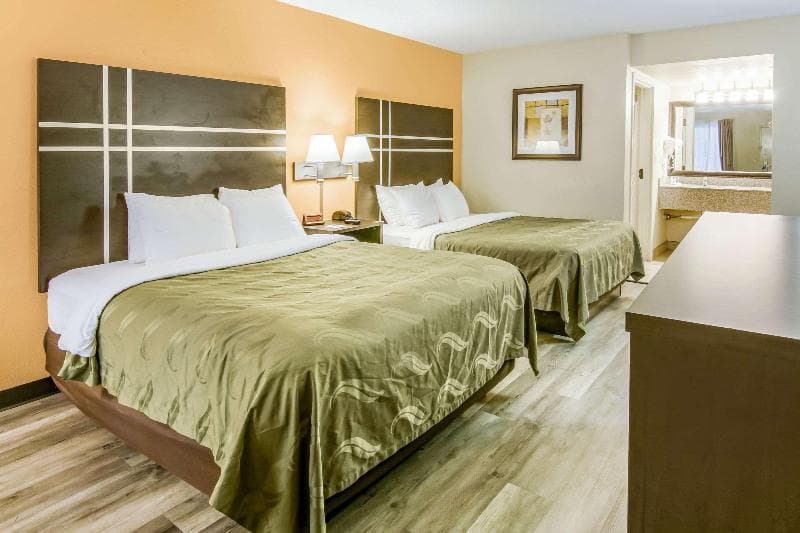 Quality Inn Stone Mountain 4
