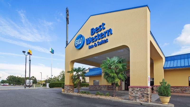 Best Western Inn & Suites 2