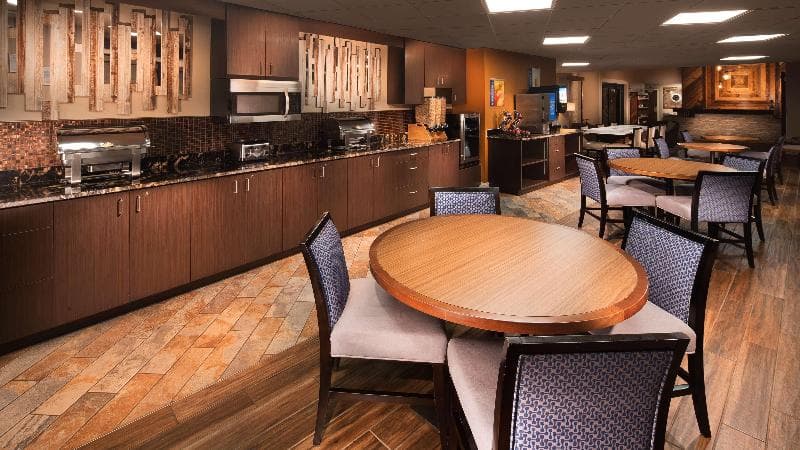 Aiden By Best Western Warm Springs Hotel And Event 4