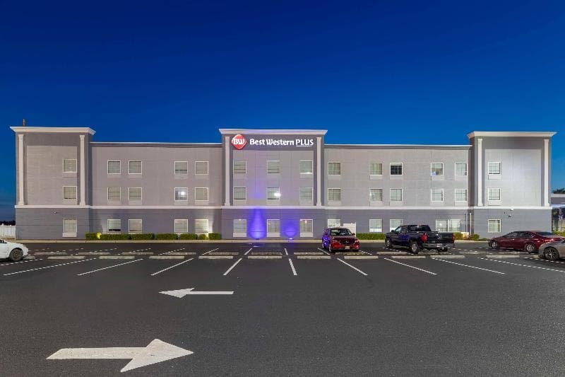 Best Western Plus Brunswick Inn & Suites photo 1