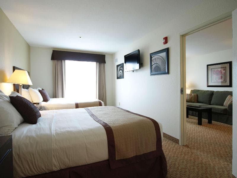 Best Western Plus Valdosta Hotel & Suites 4
