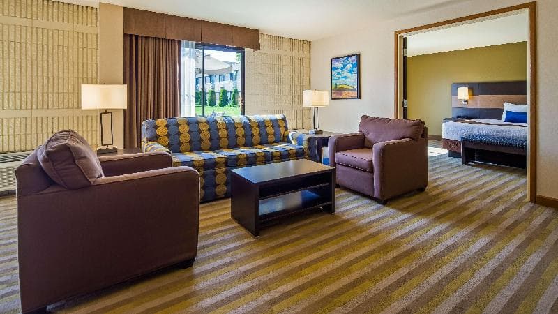 Best Western Plus University Inn 3