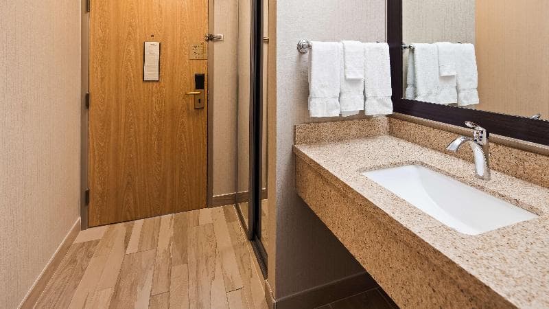 Best Western Plus CottonTree Inn 2