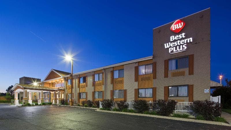 Best Western Plus Oakbrook Inn photo 1