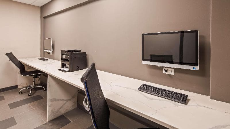 Best Western Inn & Suites - Midway Airport 5