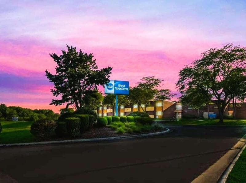 Best Western Prairie Inn & Conference Center photo 1