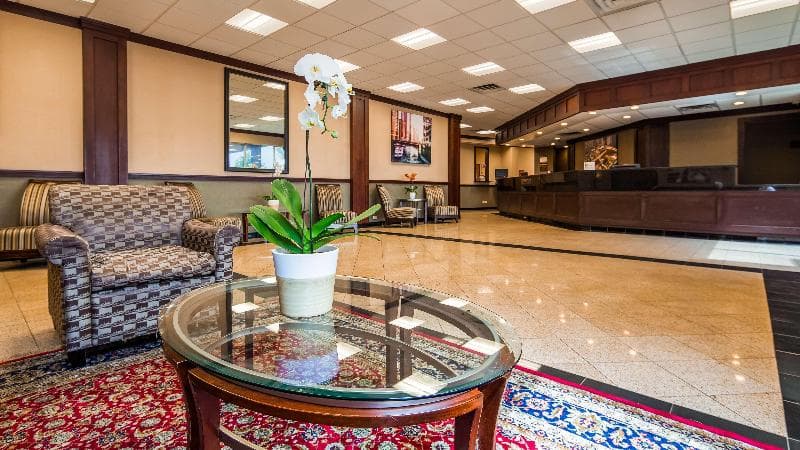Best Western Plus Chicago Hillside 3