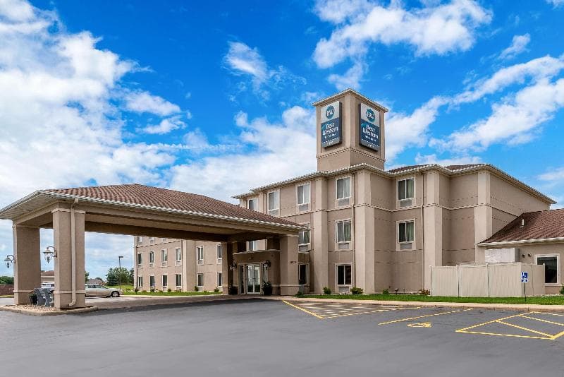 Best Western Legacy Inn & Suites Beloit-South Beloit 2