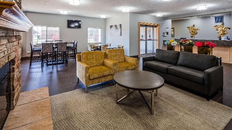 Best Western Macomb Inn 4