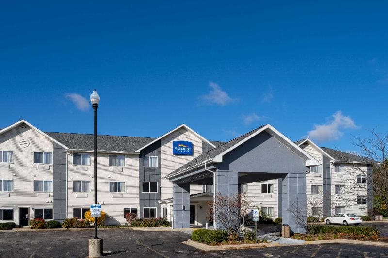Baymont by Wyndham Gurnee 1