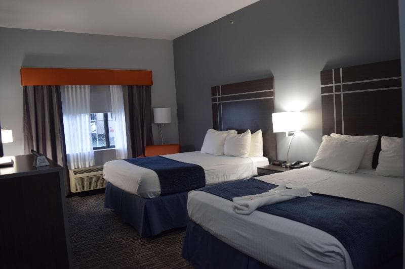 Best Western Inn & Suites 5