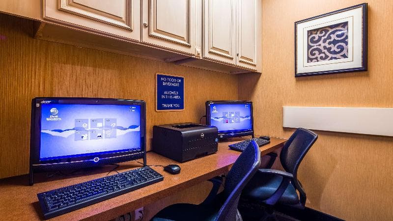 Best Western Plus Brandywine Inn & Suites 5