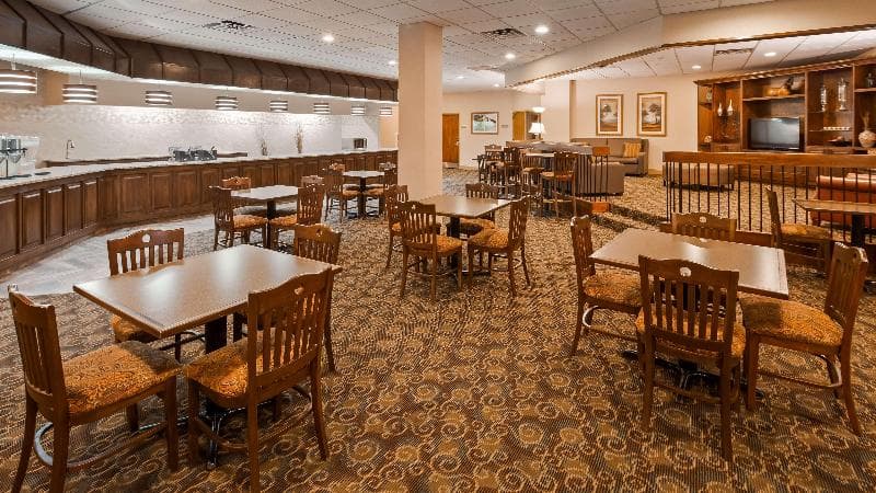 Best Western Crossroads of the Bluffs 4