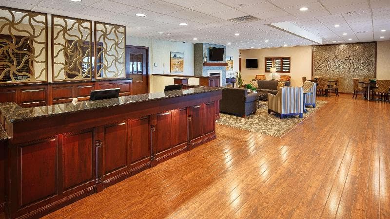 Best Western Plus Dubuque Hotel & Conference Center 4