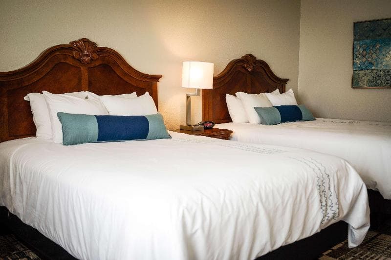Best Western Plus Dubuque Hotel & Conference Center 2