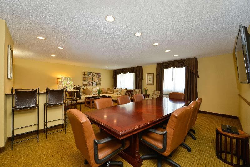 Best Western Plus Dubuque Hotel & Conference Center 3