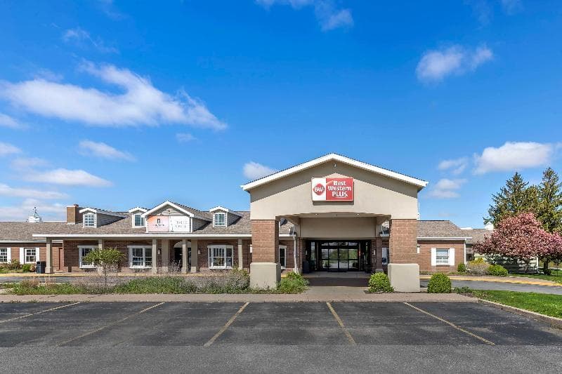 Best Western Plus Steeplegate Inn 2