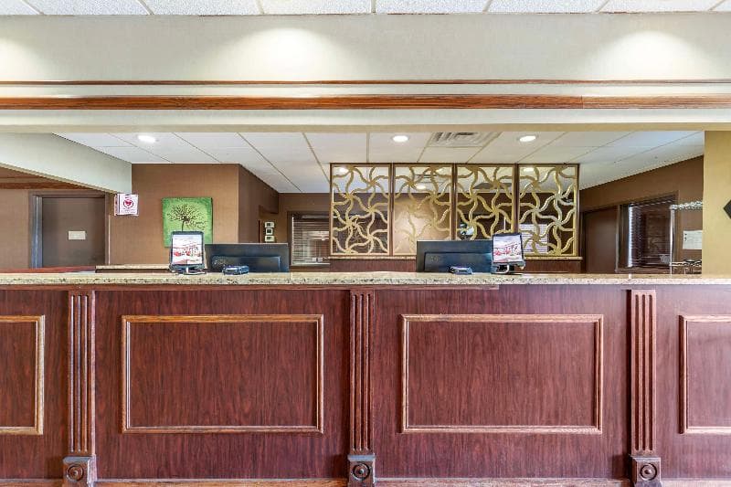 Best Western Plus Steeplegate Inn 5