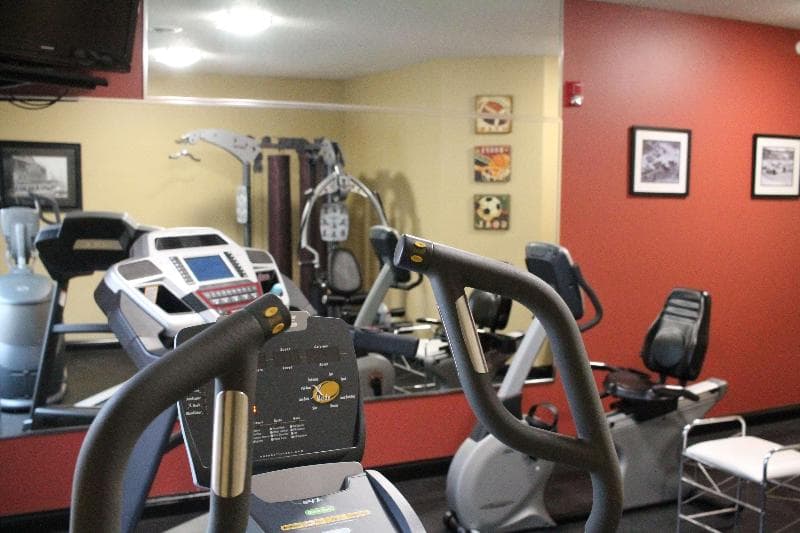 Best Western Plus Des Moines West Inn & Suites 2