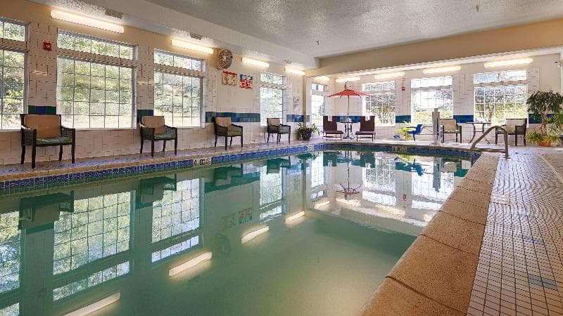 Best Western Plus Des Moines West Inn & Suites 5