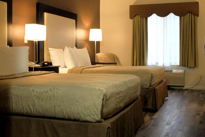 Best Western Plus Des Moines West Inn & Suites 3