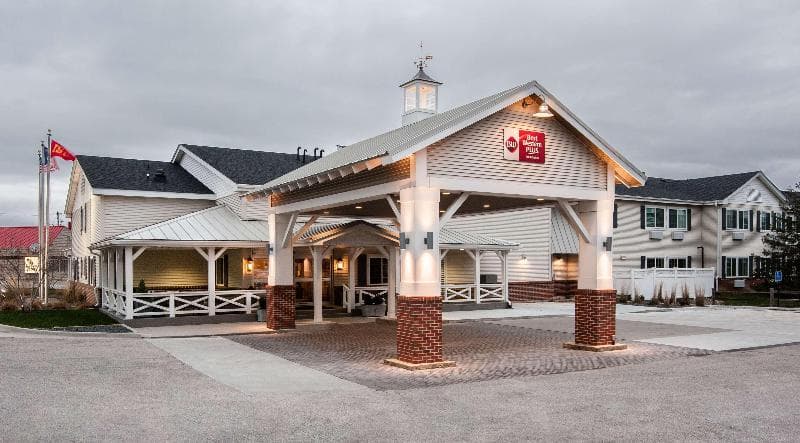 Best Western Plus University Park Inn & Suites 3