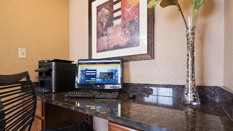 Best Western Mt. Pleasant Inn 3