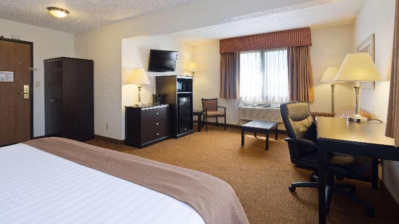 Best Western Mt. Pleasant Inn 4