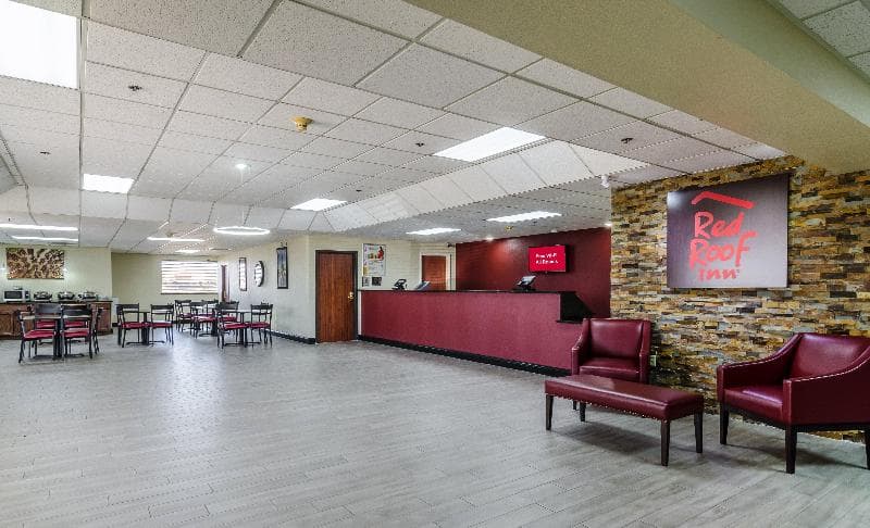 Red Roof Inn & Conference Center Wichita Airport 2