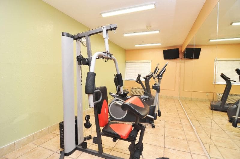 SureStay Plus by Best Western Topeka Northwest 3