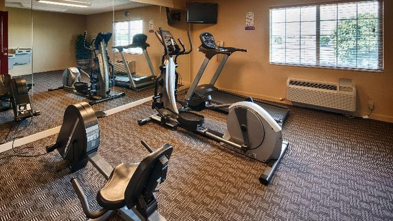 Best Western Governors Inn & Suites 2