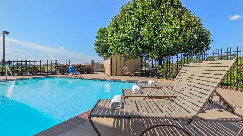 Best Western Governors Inn & Suites 5
