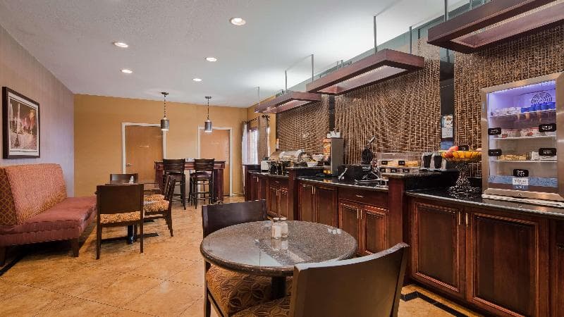 Best Western Manhattan Inn 3