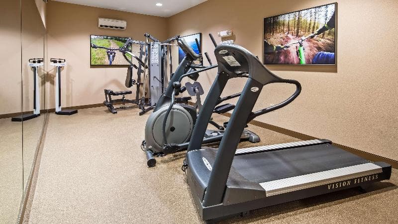 Best Western Plus Butterfield Inn 2
