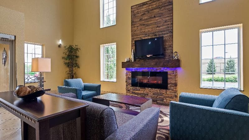 Best Western Plus Eastgate Inn & Suites 5