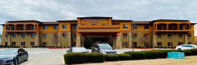 Best Western Premier KC Speedway Inn & Suites 3