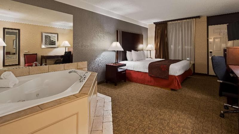 Days Inn by Wyndham Columbia Kentucky 3