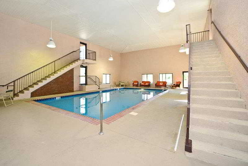 Manchester Heritage Inn And Suites 3