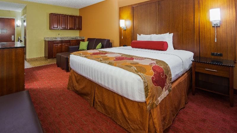 Best Western Plus Georgetown Corporate Center Hotel 4