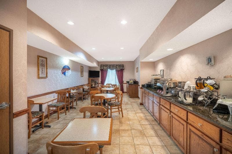 Baymont by Wyndham Albany 3