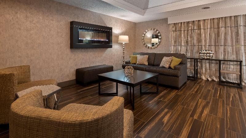 Best Western University Inn 4