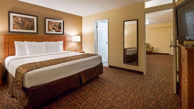 Best Western Louisville East 4