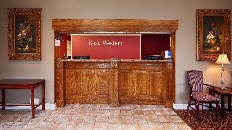 Best Western Forest Inn 4